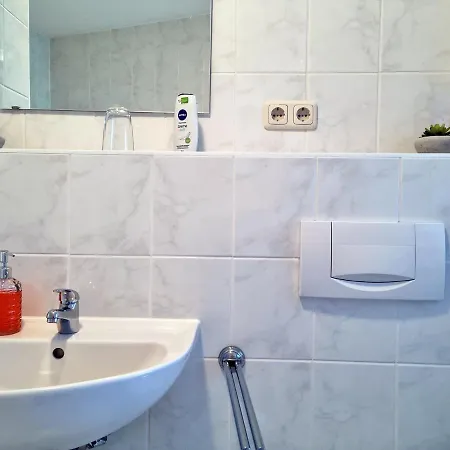 Brise Business Apartment Nahe Leipziger Messe - Porsche - Bmw - Dhl - Wlan - Parkplatz - Business Travelers Only Zewnętrze zdjęcie